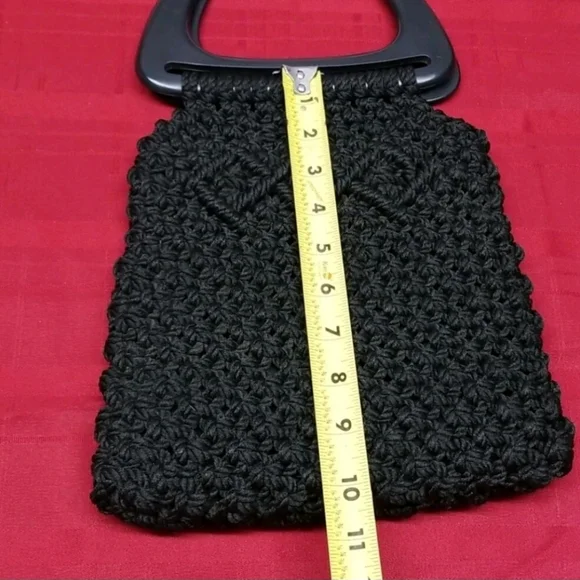 Vintage 70s Boho Handmade Macrame Crochet Purse D-Hoop Handles Lined w/ Pockets - Picture 10 of 12
